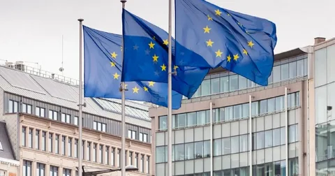 Главы МИД ЕС обсудят 19-й пакет санкций против России