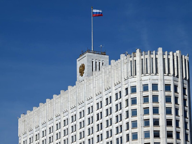 Ограничения на ввоз и вывоз товаров из недружественных стран продлены до конца 2027 года