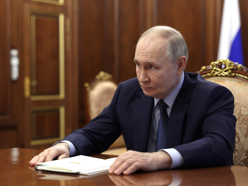 Путин анонсировал транспортно-логистический форум в апреле в Петербурге