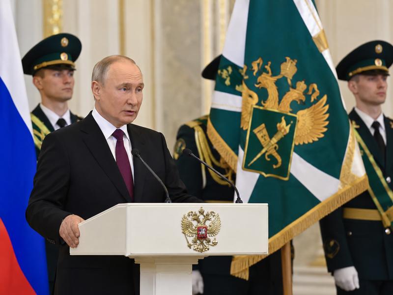 Путин потребовал упростить таможенные процедуры и сделать оформление прозрачнее